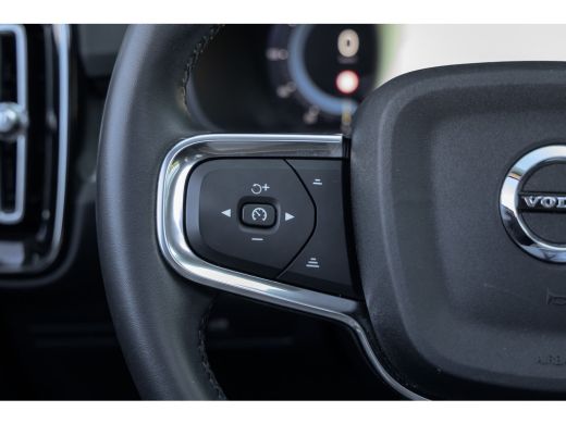 Volvo  XC40 2.0 B3 Ultimate Dark | Pano | Harman/Kardon | 360 camera | Leer | Cruise adaptief | Elektrisch ve... ActivLease financial lease
