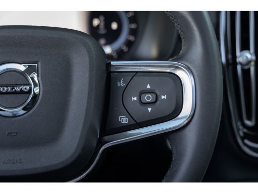 Volvo  XC40 2.0 B3 Ultimate Dark | Pano | Harman/Kardon | 360 camera | Leer | Cruise adaptief | Elektrisch ve... ActivLease financial lease