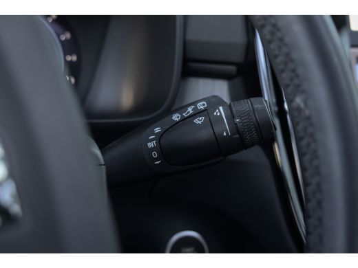 Volvo  XC40 2.0 B3 Ultimate Dark | Pano | Harman/Kardon | 360 camera | Leer | Cruise adaptief | Elektrisch ve... ActivLease financial lease