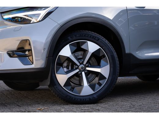 Volvo  XC40 2.0 B3 Ultimate Dark | Pano | Harman/Kardon | 360 camera | Leer | Cruise adaptief | Elektrisch ve... ActivLease financial lease