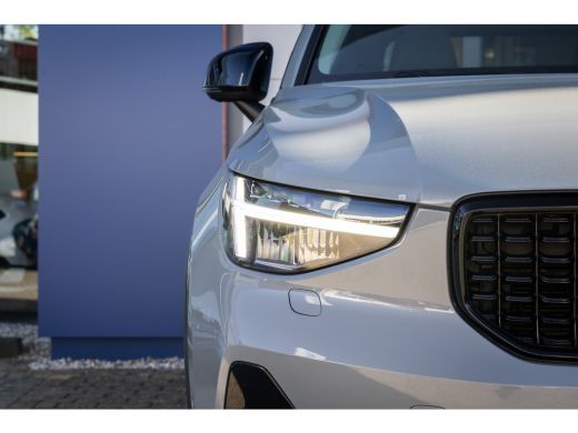 Volvo  XC40 2.0 B3 Ultimate Dark | Pano | Harman/Kardon | 360 camera | Leer | Cruise adaptief | Elektrisch ve... ActivLease financial lease
