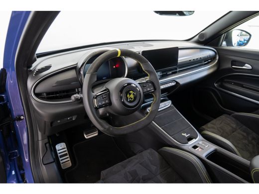 Abarth 600e Scorpionissima 54 kWh | 8 Jaar Garantie | 281 PK | Design Pack | Tech Pack | Winter Pack | Gaming... ActivLease financial lease