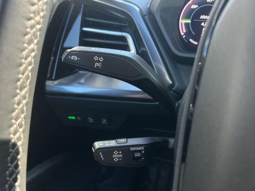 Audi Q4 e-tron 40 S-Line Competition 77 kWh | Pano | Adap. Cruise Control | CarPlay | Sonos o | Stoelverwarming ... ActivLease financial lease
