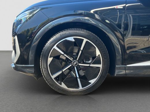 Audi Q4 e-tron 40 S-Line Competition 77 kWh | Pano | Adap. Cruise Control | CarPlay | Sonos o | Stoelverwarming ... ActivLease financial lease