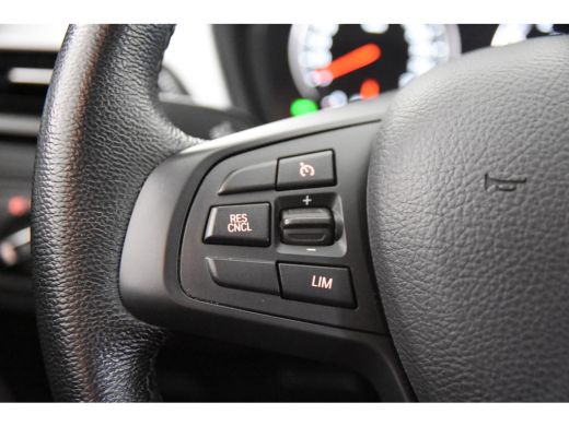 BMW X1 sDrive16d *1ste Eigenaar*PDC*Navigatie*DAB* ActivLease financial lease