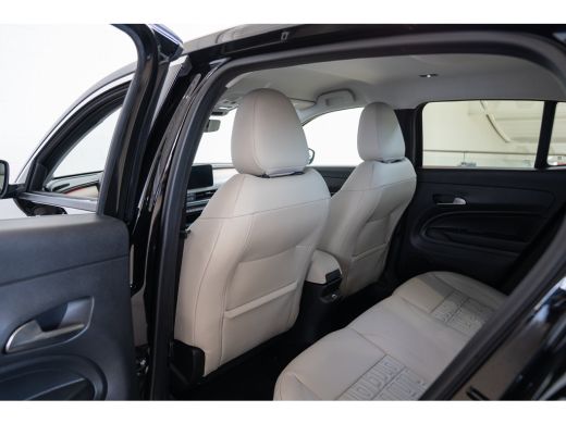 Fiat 600e La Prima 54 kWh | Camera | Navigatie | Keyless Entry & Start | Climate Controle | Stoelverwarming... ActivLease financial lease