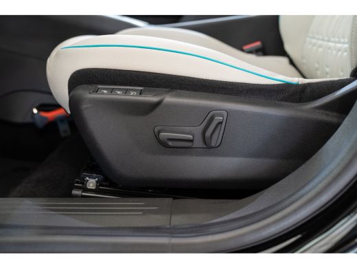 Fiat 600e La Prima 54 kWh | Camera | Navigatie | Keyless Entry & Start | Climate Controle | Stoelverwarming... ActivLease financial lease