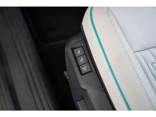 Fiat 600e La Prima 54 kWh | Camera | Navigatie | Keyless Entry & Start | Climate Controle | Stoelverwarming... ActivLease financial lease