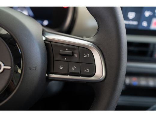 Fiat 600e La Prima 54 kWh | Camera | Navigatie | Keyless Entry & Start | Climate Controle | Stoelverwarming... ActivLease financial lease