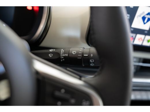 Fiat 600e La Prima 54 kWh | Camera | Navigatie | Keyless Entry & Start | Climate Controle | Stoelverwarming... ActivLease financial lease