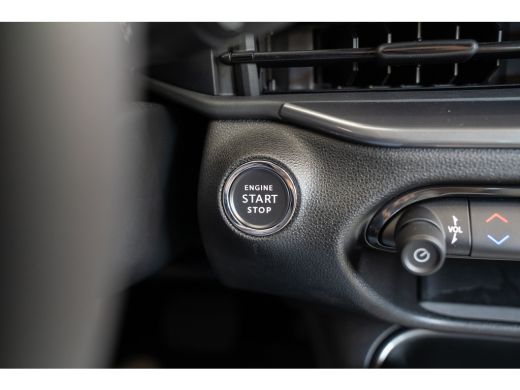Fiat 600e La Prima 54 kWh | Camera | Navigatie | Keyless Entry & Start | Climate Controle | Stoelverwarming... ActivLease financial lease