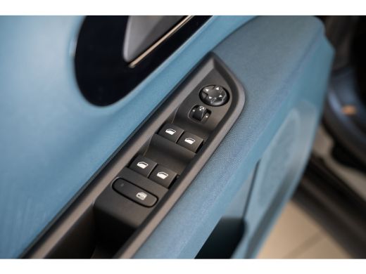 Fiat Grande Panda La Prima 44 kWh | 8 Jaar Garantie | Stoel & Stuurverwarming | Voorruit verwarming | Camera | Clim... ActivLease financial lease