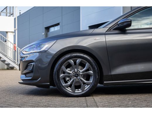 Ford Focus 1.0 EcoBoost Hybrid ST Line 155pk | Stuur/stoel/voorruit verwarming | Apple Carplay/Android Auto ... ActivLease financial lease