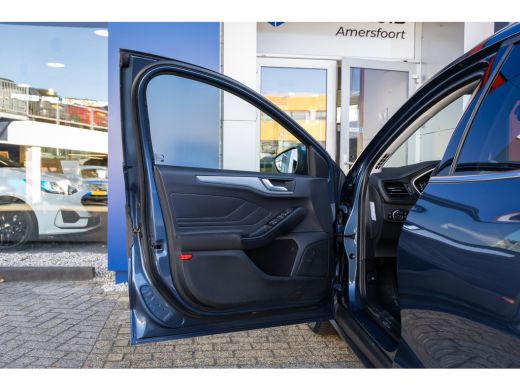 Ford Focus 1.0 EcoBoost Hybrid Titanium 155pk | Trekhaak | Apple Carplay/Android Auto | Adaptief Cruise | St... ActivLease financial lease