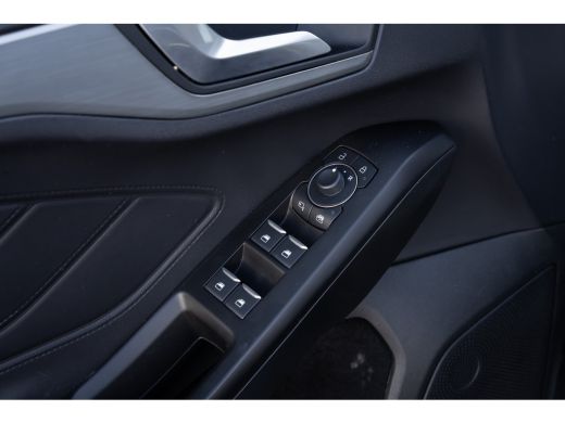 Ford Focus 1.0 EcoBoost Hybrid Titanium 155pk | Trekhaak | Apple Carplay/Android Auto | Adaptief Cruise | St... ActivLease financial lease