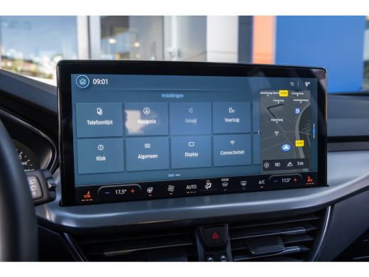 Ford Focus 1.0 EcoBoost Hybrid Titanium 155pk | Trekhaak | Apple Carplay/Android Auto | Adaptief Cruise | St... ActivLease financial lease
