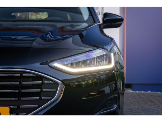 Ford Focus 1.0 EcoBoost Hybrid Titanium 155pk | Trekhaak | Stoel/stuur/voorruit verwarming | Camera | Apple ... ActivLease financial lease