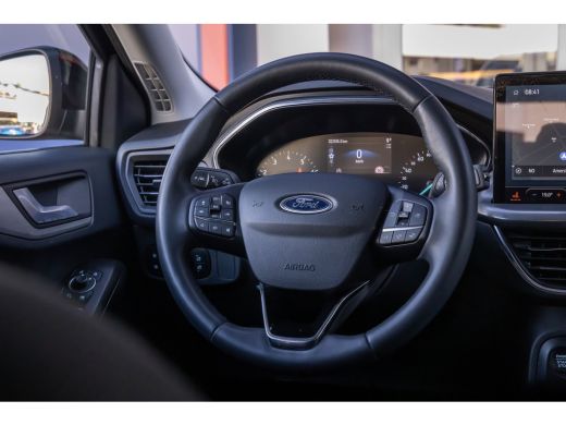 Ford Focus 1.0 EcoBoost Hybrid Titanium 155pk | Trekhaak | Stoel/stuur/voorruit verwarming | Camera | Apple ... ActivLease financial lease