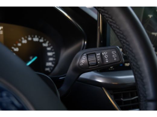 Ford Focus 1.0 EcoBoost Hybrid Titanium 155pk | Trekhaak | Stoel/stuur/voorruit verwarming | Camera | Apple ... ActivLease financial lease