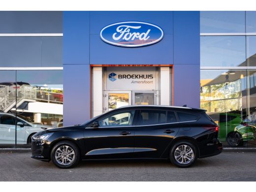 Ford Focus 1.0 EcoBoost Hybrid Titanium 155pk | Trekhaak | Stoel/stuur/voorruit verwarming | Camera | Apple ... ActivLease financial lease