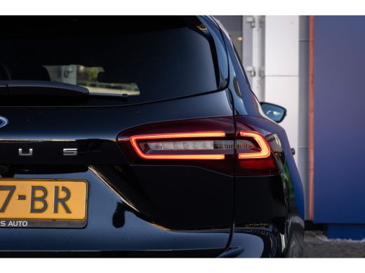 Ford Focus 1.0 EcoBoost Hybrid Titanium 155pk | Trekhaak | Stoel/stuur/voorruit verwarming | Camera | Apple ... ActivLease financial lease