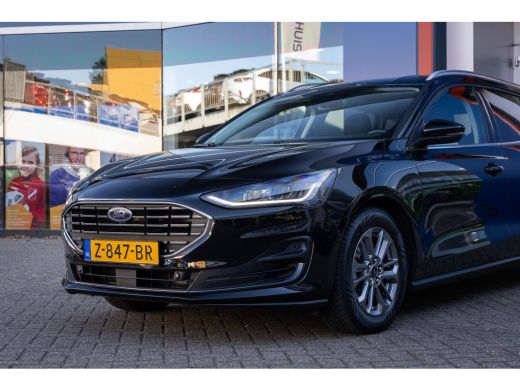 Ford Focus 1.0 EcoBoost Hybrid Titanium 155pk | Trekhaak | Stoel/stuur/voorruit verwarming | Camera | Apple ... ActivLease financial lease