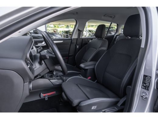Ford Focus 1.0 EcoBoost Hybrid Trend Edition Business | Trekhaak | AGR stooel | Camera | Apple Carplay/Andro... ActivLease financial lease