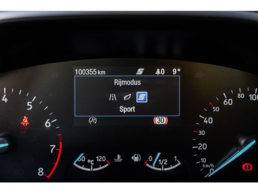 Ford Focus 1.0 EcoBoost Hybrid Trend Edition Business | Trekhaak | AGR stooel | Camera | Apple Carplay/Andro... ActivLease financial lease