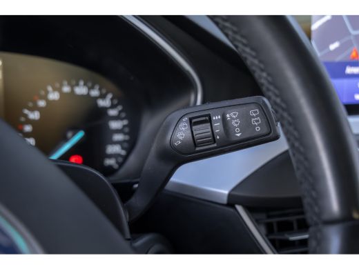 Ford Focus 1.0 EcoBoost Hybrid Trend Edition Business | Trekhaak | AGR stooel | Camera | Apple Carplay/Andro... ActivLease financial lease