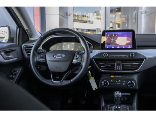 Ford Focus 1.0 EcoBoost Hybrid Trend Edition Business | Trekhaak | AGR stooel | Camera | Apple Carplay/Andro... ActivLease financial lease