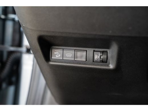 Jeep Avenger 1st Edition 54 kWh | SOH 96% | Camera | Elektrische Achterklep | Navigatie | Apple Carplay & Andr... ActivLease financial lease