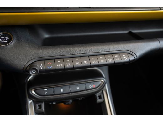 Jeep Avenger 1st Edition 54 kWh | SOH 96% | Camera | Elektrische Achterklep | Navigatie | Apple Carplay & Andr... ActivLease financial lease