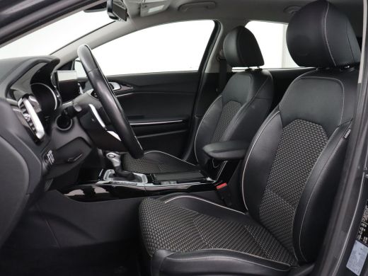 Kia XCeed 1.6 GDi PHEV DynamicLine | Half leder | Carplay | Camera | Navigatie | Keyless | Climate control ... ActivLease financial lease