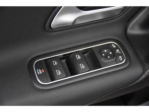 Mercedes-Benz A-Klasse 180 d Business Solution *1ste Eigenaar*Navigatie*Stoelverwarming*Camera* ActivLease financial lease