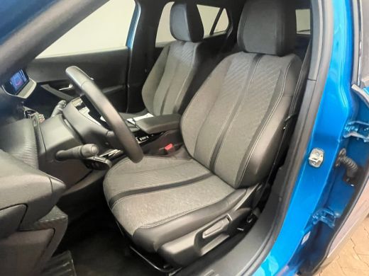 Peugeot 2008 1.2 PureTech 100 Allure Camera | Stoelverwarming | Navigatie | Carplay | Digitaal Dashboard | 17"... ActivLease financial lease