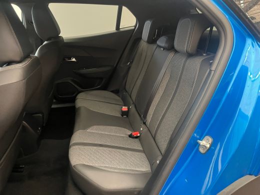 Peugeot 2008 1.2 PureTech 100 Allure Camera | Stoelverwarming | Navigatie | Carplay | Digitaal Dashboard | 17"... ActivLease financial lease