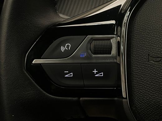 Peugeot 2008 1.2 PureTech 100 Allure Camera | Stoelverwarming | Navigatie | Carplay | Digitaal Dashboard | 17"... ActivLease financial lease