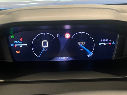 Peugeot 2008 1.2 PureTech 100 Allure Camera | Stoelverwarming | Navigatie | Carplay | Digitaal Dashboard | 17"... ActivLease financial lease