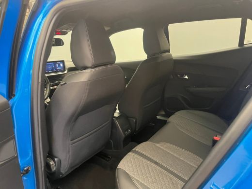 Peugeot 2008 1.2 PureTech 100 Allure Camera | Stoelverwarming | Navigatie | Carplay | Digitaal Dashboard | 17"... ActivLease financial lease