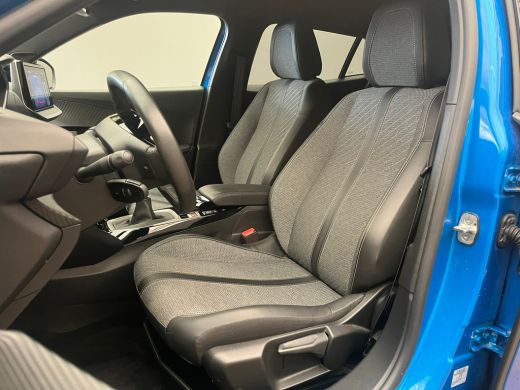 Peugeot 2008 1.2 PureTech 100 Allure Camera | Stoelverwarming | Navigatie | Carplay | Digitaal Dashboard | 17"... ActivLease financial lease