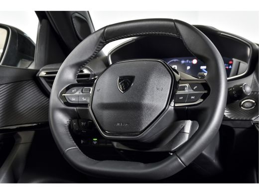 Peugeot 2008 1.2 PureTech 130 PK Allure - Automaat | Dig. Cockpit | Adapt. Cruise | Stoelverw. | Camera | PDC ... ActivLease financial lease