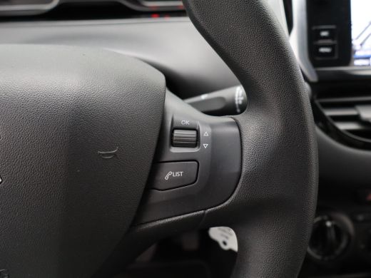 Peugeot 208 1.2 PureTech Blue Lease Active Cruise Control | Parkeersenosren Achter | Airco | Navigatie | Star... ActivLease financial lease