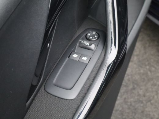 Peugeot 208 1.2 PureTech Blue Lease Active Cruise Control | Parkeersenosren Achter | Airco | Navigatie | Star... ActivLease financial lease