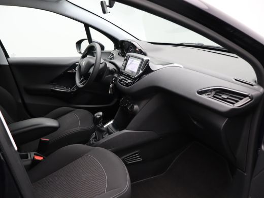 Peugeot 208 1.2 PureTech Blue Lease Active Cruise Control | Parkeersenosren Achter | Airco | Navigatie | Star... ActivLease financial lease