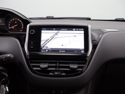 Peugeot 208 1.2 PureTech Blue Lease Active Cruise Control | Parkeersenosren Achter | Airco | Navigatie | Star... ActivLease financial lease