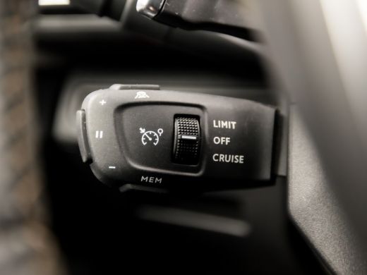 Peugeot 3008 1.6 HYbrid4 300 GT Sport 300Pk Automaat (PANORAMADAK, NAPPA LEDER, MEMORY SEATS, STOELVERWARMING,... ActivLease financial lease