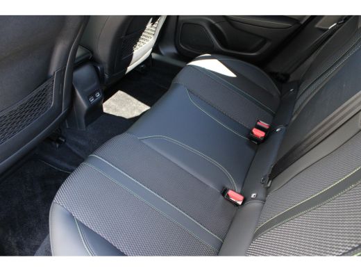 Peugeot e-2008 EV GT Avantage 54 kWh | Fase 3 laden | Navigatie | Camera voor + achter | Apple carplay | NL auto... ActivLease financial lease