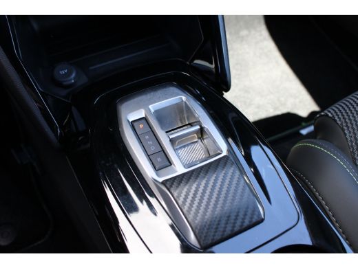 Peugeot e-2008 EV GT Avantage 54 kWh | Fase 3 laden | Navigatie | Camera voor + achter | Apple carplay | NL auto... ActivLease financial lease