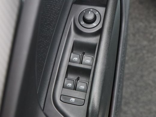 Skoda Enyaq iV 60 Sportline 180 Pk | Stuur/Stoel Verwarming | Adaptive Cruise | Matrix LED | Climatronic | CarPl... ActivLease financial lease