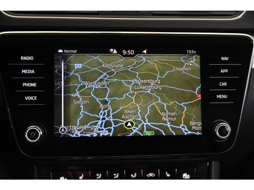 Skoda Superb Combi 1.4 TSI iV *1ste Eigenaar*Navigatie*Stoelverwarming*Camera*Carplay* ActivLease financial lease